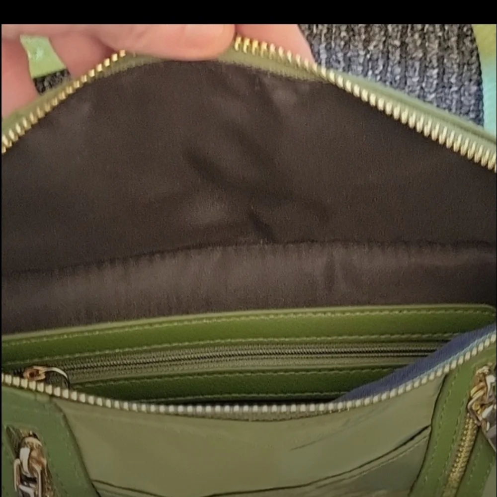 Madden NYC Olive Crossbody/Fanny Pack-NWOT